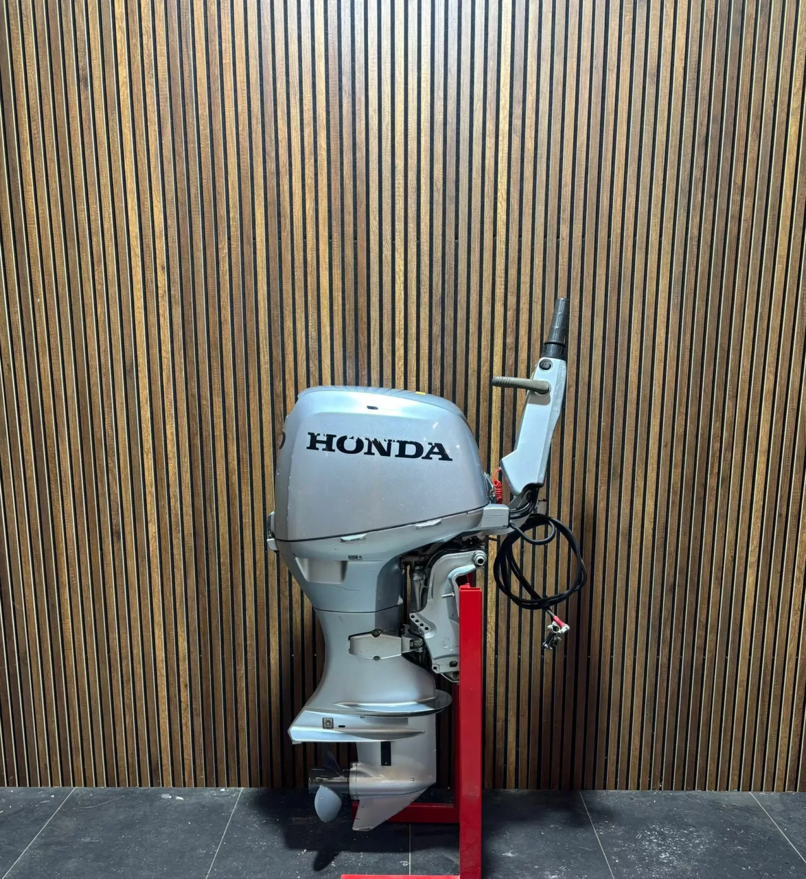 honda-50-pk-efi-12-69408-1174x1280-2.webp 2012 Honda 50 HP EFI outboard engine. - Image 1