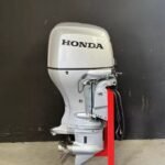2014 Honda BF100A outboard engine.